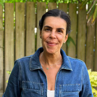 Logo of Roberta Hodder