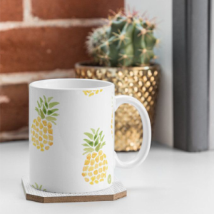 coffee mug with pineapple pattern